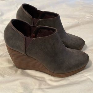 Dr Scholl’s ankle/booties with memory foam